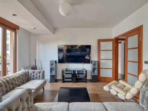 Rent, two bedroom apartment, 90m², Centar, Podgorica - image 1