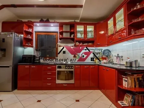 Prodaja, četvorosoban stan, 104m², Bajlonijeva Pijaca, Beograd - image 2