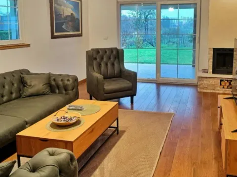 Izdavanje, kuća, 230m², Pričelje, Podgorica - image 2