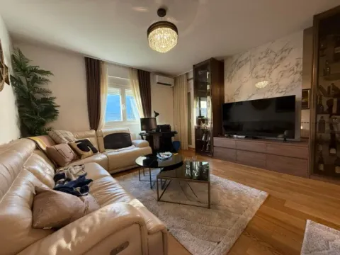 Sale, two bedroom apartment, 77m², New City, Podgorica - image 4