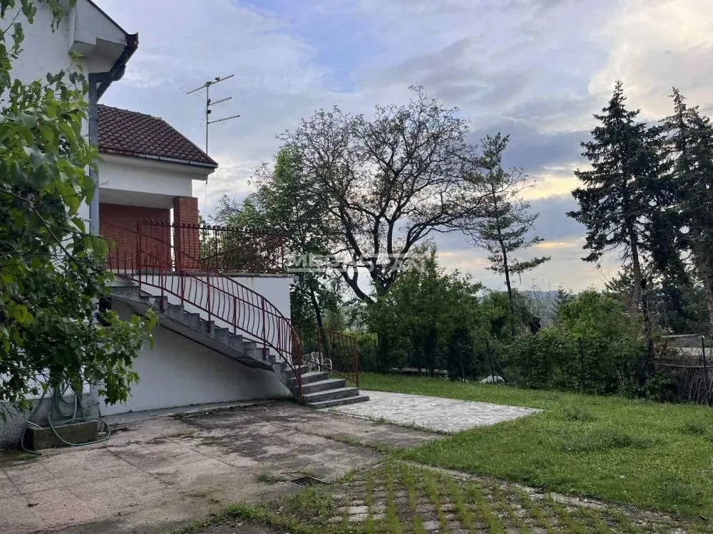 Prodaja, kuća, 450m², Boleč, Grocka