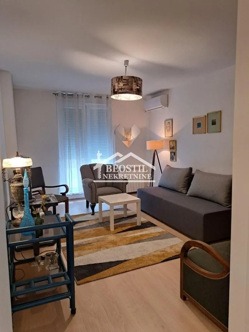 Izdavanje, jednosoban stan, 36m², Vračar Sve Podlokacije, Beograd