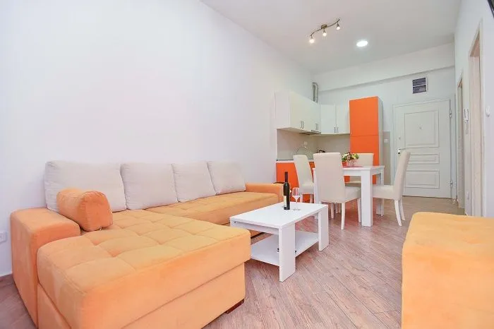 Rent, one bedroom apartment, 45m², Centar, Budva