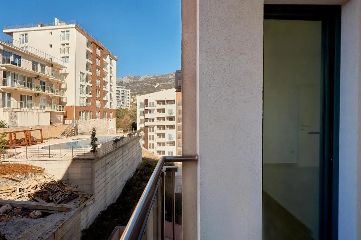 Sale, two bedroom apartment, 63m², Bečići, Budva