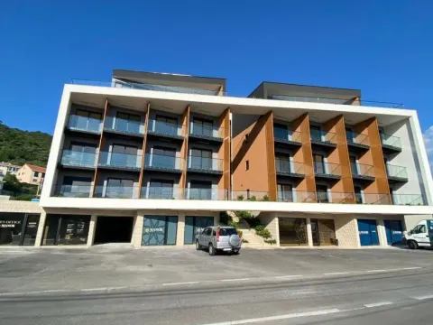 Prodaja, dvosoban stan, 49m², Donja Lastva, Tivat