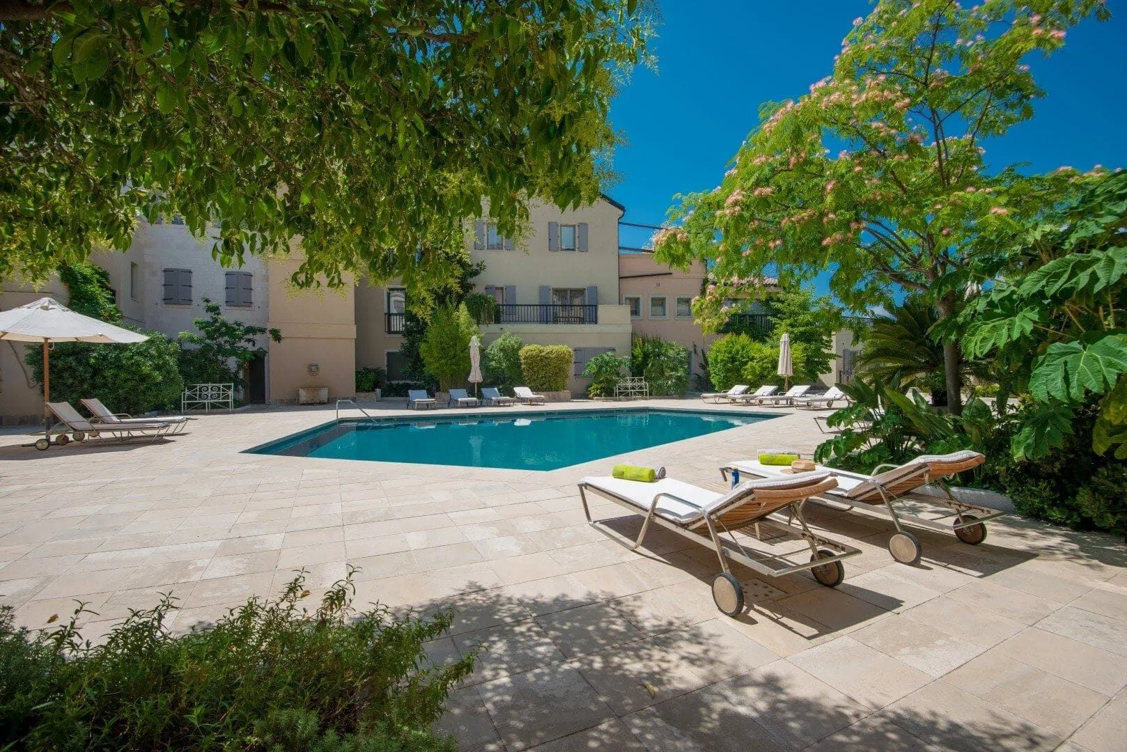 Rent, one bedroom apartment, 119m², Porto Montenegro, Tivat