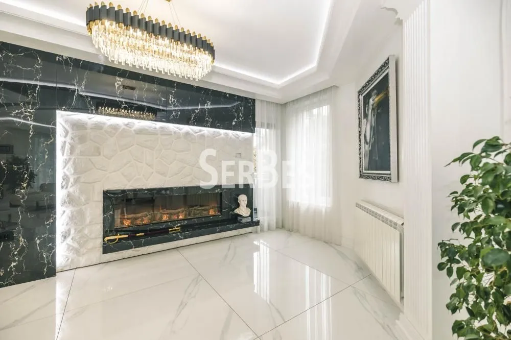 Izdavanje, stan, 360m², Socijalno, Novi Sad Sve Podlokacije