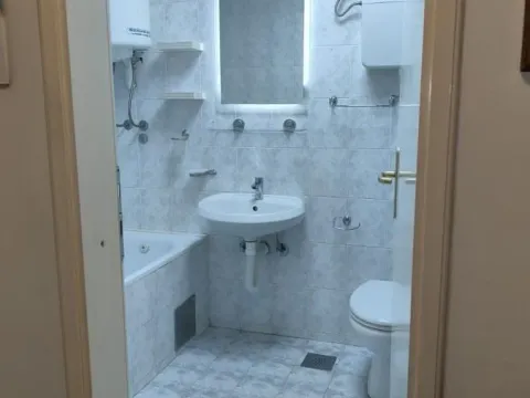 Prodaja, dvosoban stan, 59m², Centar, Novi Sad - image 8