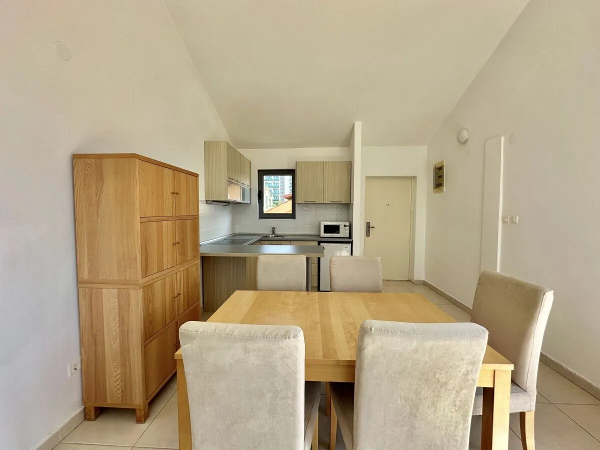 Sale, two bedroom apartment, 80m², Bečići, Budva