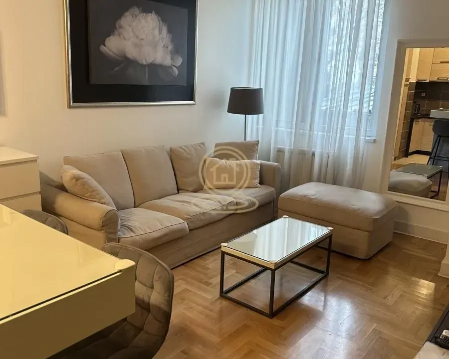 Rent, two bedroom apartment, 45m², Vračar Sve Podlokacije, Beograd