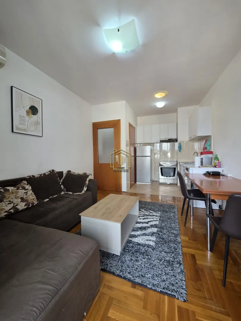 Rent, one bedroom apartment, 40m², Stari Aerodrom, Podgorica
