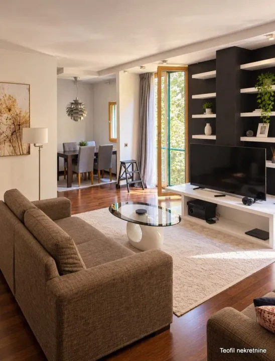 Rent, four bedroom apartment, 87m², Stari Grad, Beograd