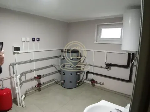 Prodaja, kuća, 250m², Veternička rampa, Novi Sad Sve Podlokacije - image 14