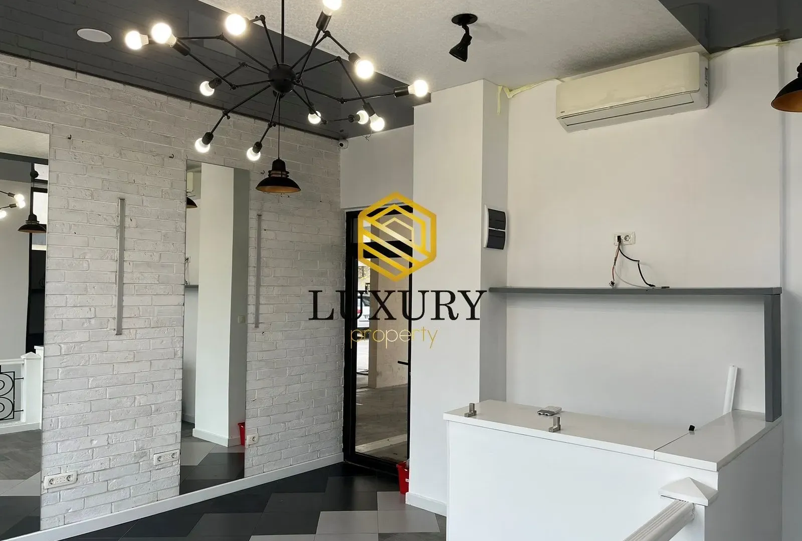 Rent, office space, 92m², Dalmatinska ulica, Podgorica