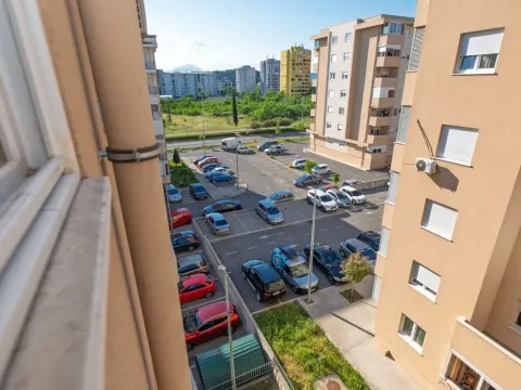 Prodaja, jednosoban stan, 48m², Tuški Put, Podgorica - image 11