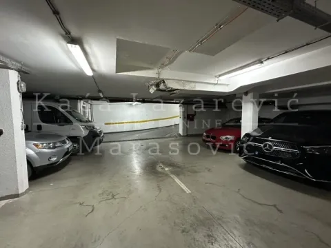 Izdavanje, četvorosoban stan, 118m², Vračar Hram, Vračar Sve Podlokacije - image 18