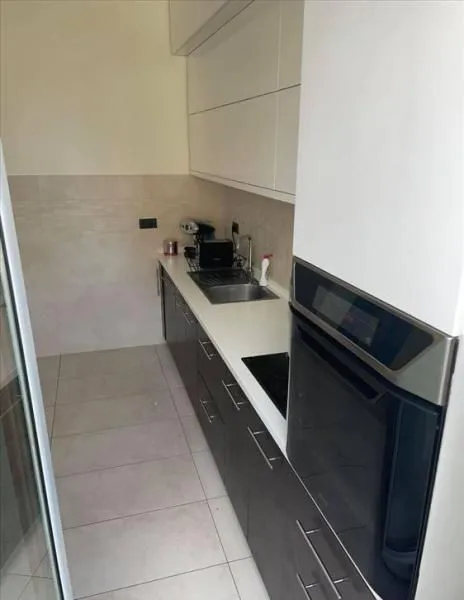 Izdavanje, trosoban stan, 110m², Čubura, Beograd