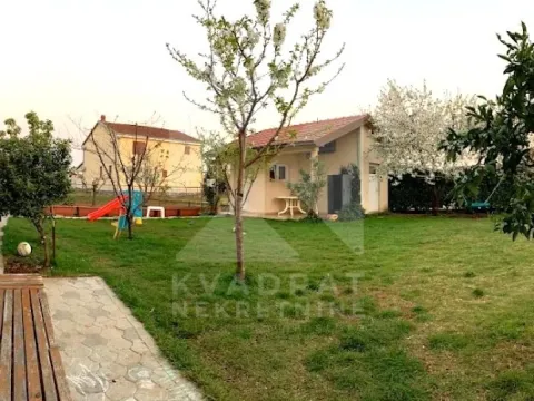 Rent, house, 240m², Donja Gorica, Podgorica - image 26