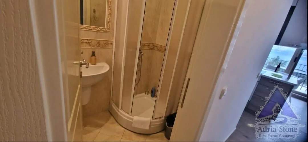 Prodaja, dvosoban stan, 82m², Prčanj, Kotor