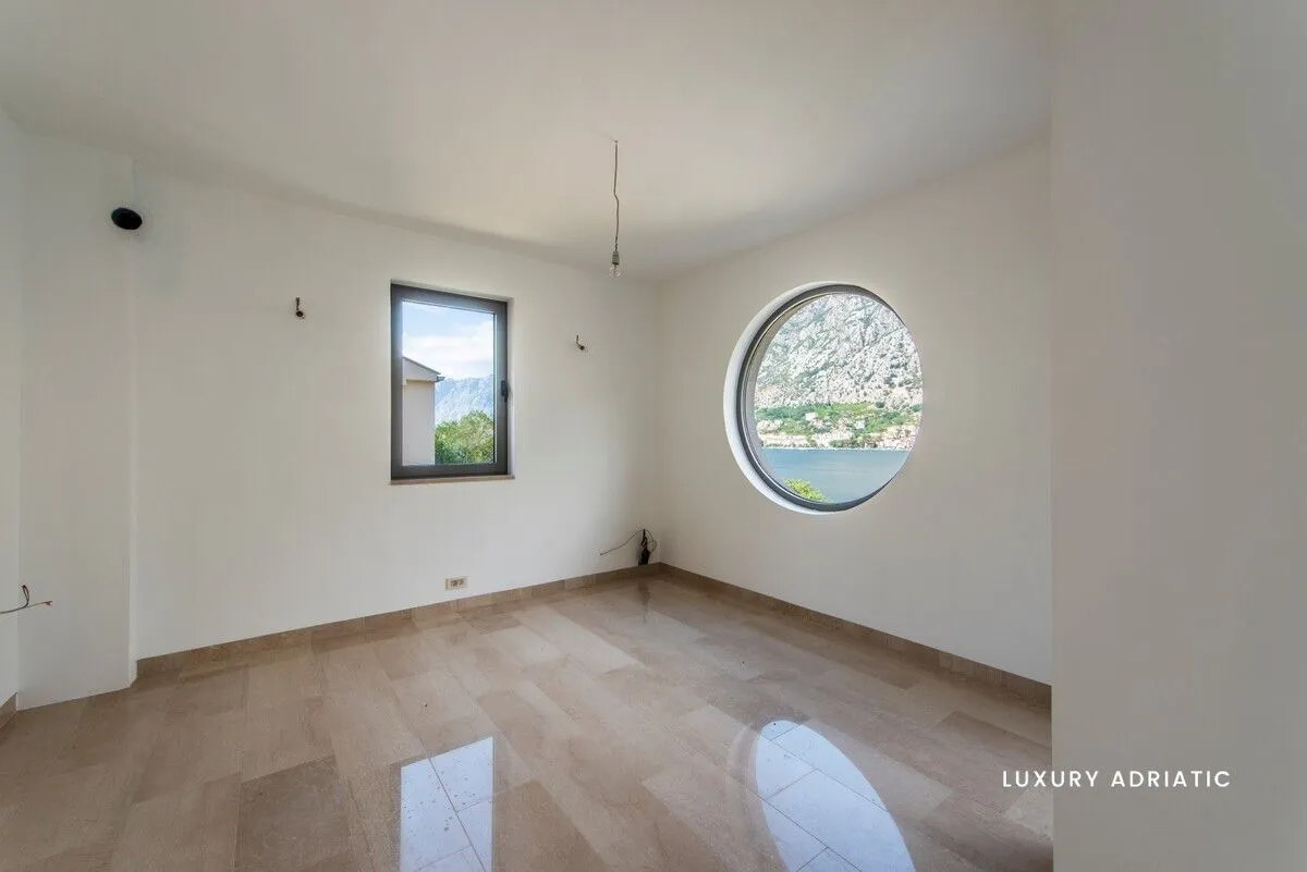 Sale, house, 510m², Kotor, Crna Gora