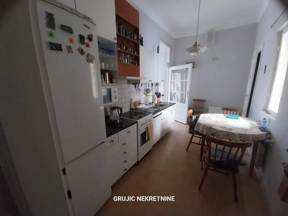 Sale, three bedroom apartment, 82m², Skadarlija, Beograd