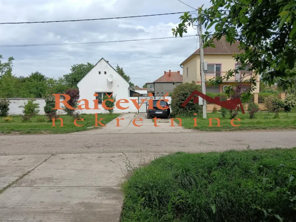 Sale, house, 240m², Opovo, Srbija