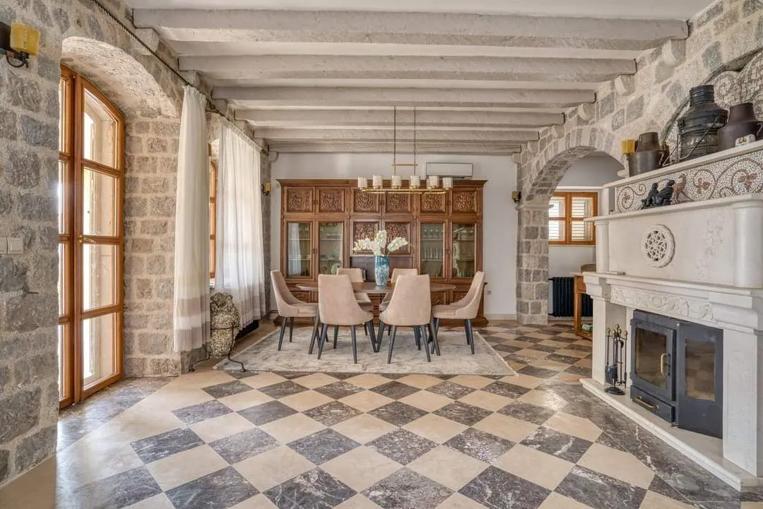 Sale, house, 500m², Reževići, Budva