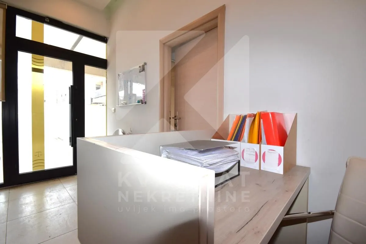Rent, office space, 15m², Momišići, Podgorica