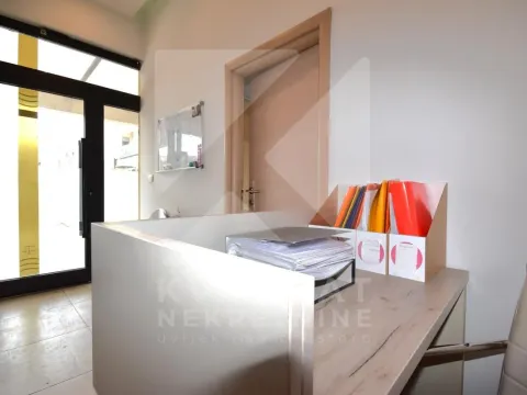 Rent, office space, 30m², Momišići, Podgorica - image 4