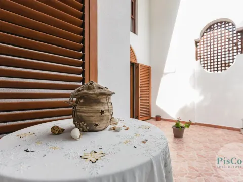 Izdavanje, četvorosoban stan, 300m², Gorica C, Podgorica - image 7