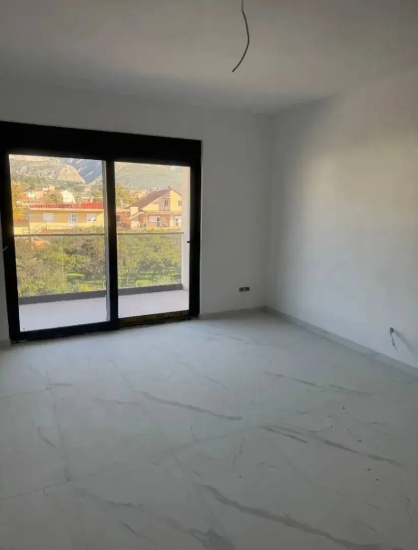 Prodaja, dvosoban stan, 150m², Centar, Berane