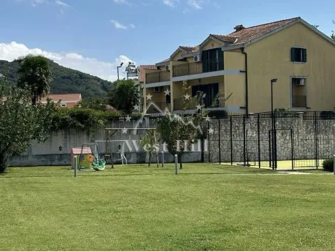 Prodaja, kuća, 177m², Lastva Grbaljska, Kotor - image 2