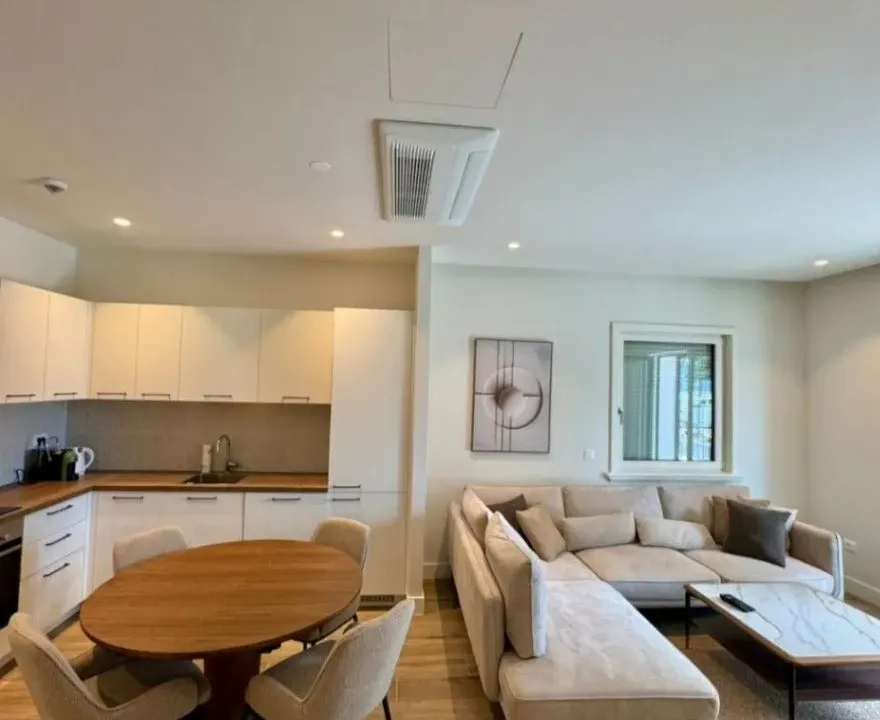 Izdavanje, dvosoban stan, 92m², Luštica Bay, Tivat