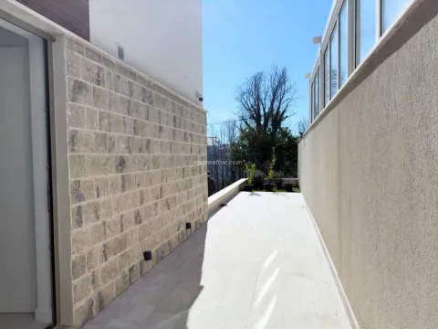 Prodaja, kuća, 286m², Donja Lastva, Tivat - image 11