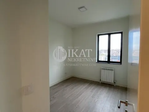 Izdavanje, trosoban stan, 111m², Savski Venac, Beograd - image 5