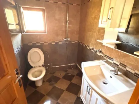 Izdavanje, kuća, 140m², Dobre Vode, Bar - image 10