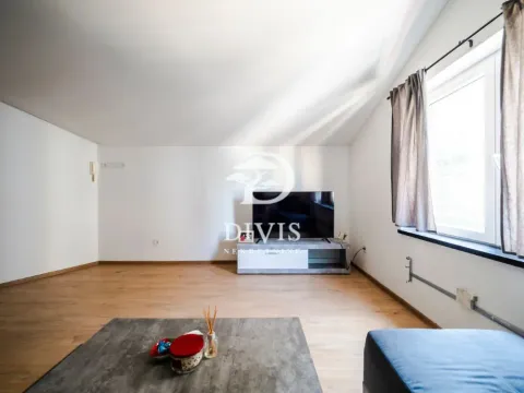 Prodaja, četvorosoban stan, 94m², Lion, Zvezdara Sve Podlokacije - image 3