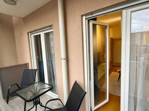 Izdavanje, jednosoban stan, 50m², City Kvart, Podgorica - image 6