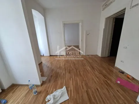 Izdavanje, poslovni prostor, 594m², Stari Grad, Beograd - image 17