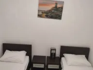 Izdavanje, dvosoban stan, 57m², Bečići, Budva - image 7