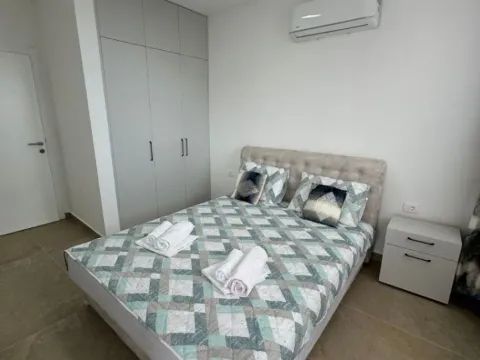 Sale, one bedroom apartment, 52m², Bečići, Budva - image 8