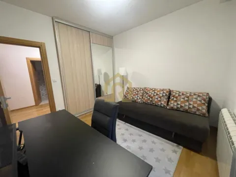 Izdavanje, četvorosoban stan, 110m², Vračar Hram, Vračar Sve Podlokacije - image 15