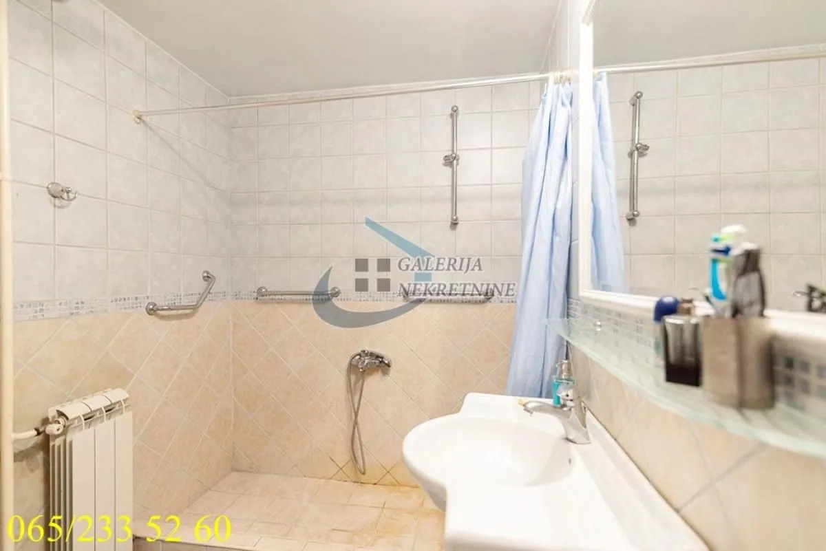 Prodaja, dvosoban stan, 64m², Vračar Sve Podlokacije, Beograd