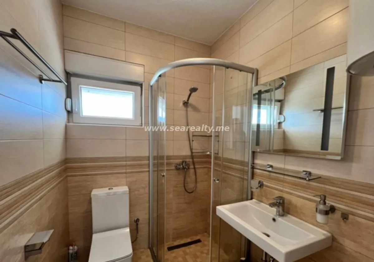 Prodaja, jednosoban stan, 71m², Tivat, Crna Gora