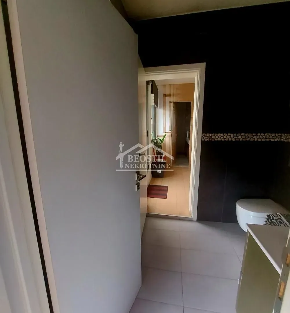 Sale, three bedroom apartment, 60m², Stari Grad, Beograd