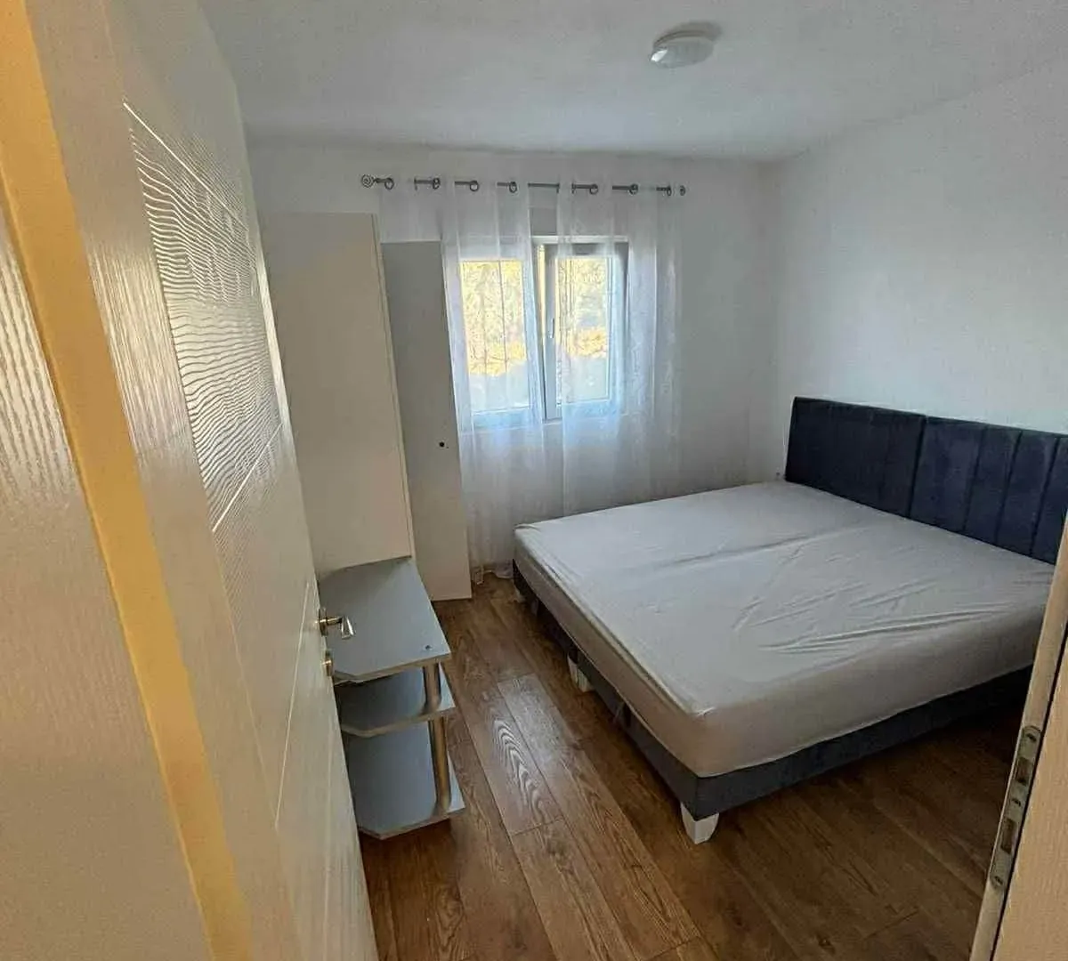 Izdavanje, dvosoban stan, 67m², Bjeliši, Bar