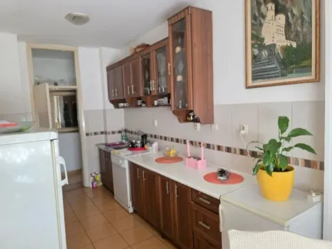 Prodaja, dvosoban stan, 76m², Drpe Mandića, Podgorica - image 3