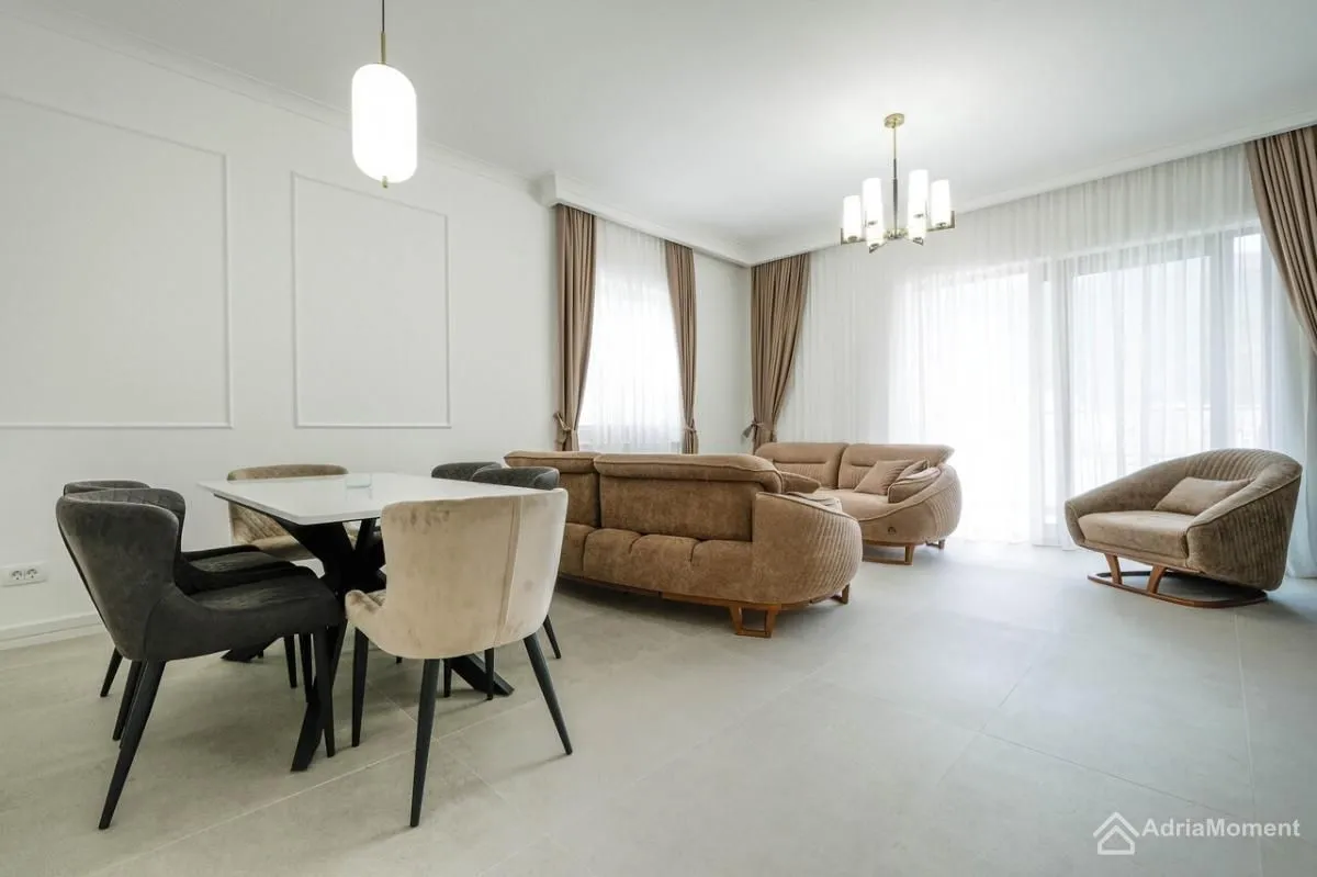 Prodaja, dvosoban stan, 87m², Bečići, Budva