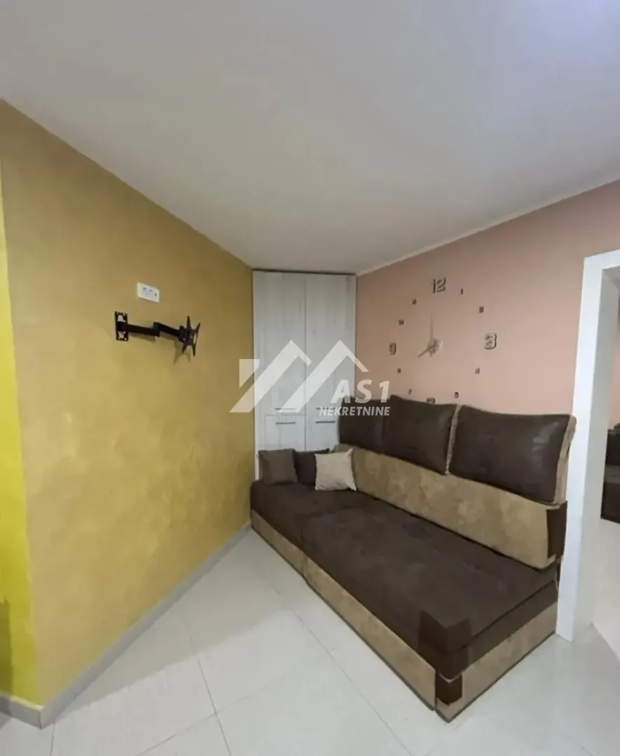 Izdavanje, jednosoban stan, 41m², Petrovaradin, Novi Sad