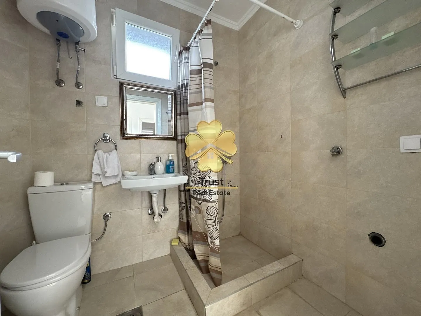 Rent, house, 250m², Tološi, Podgorica